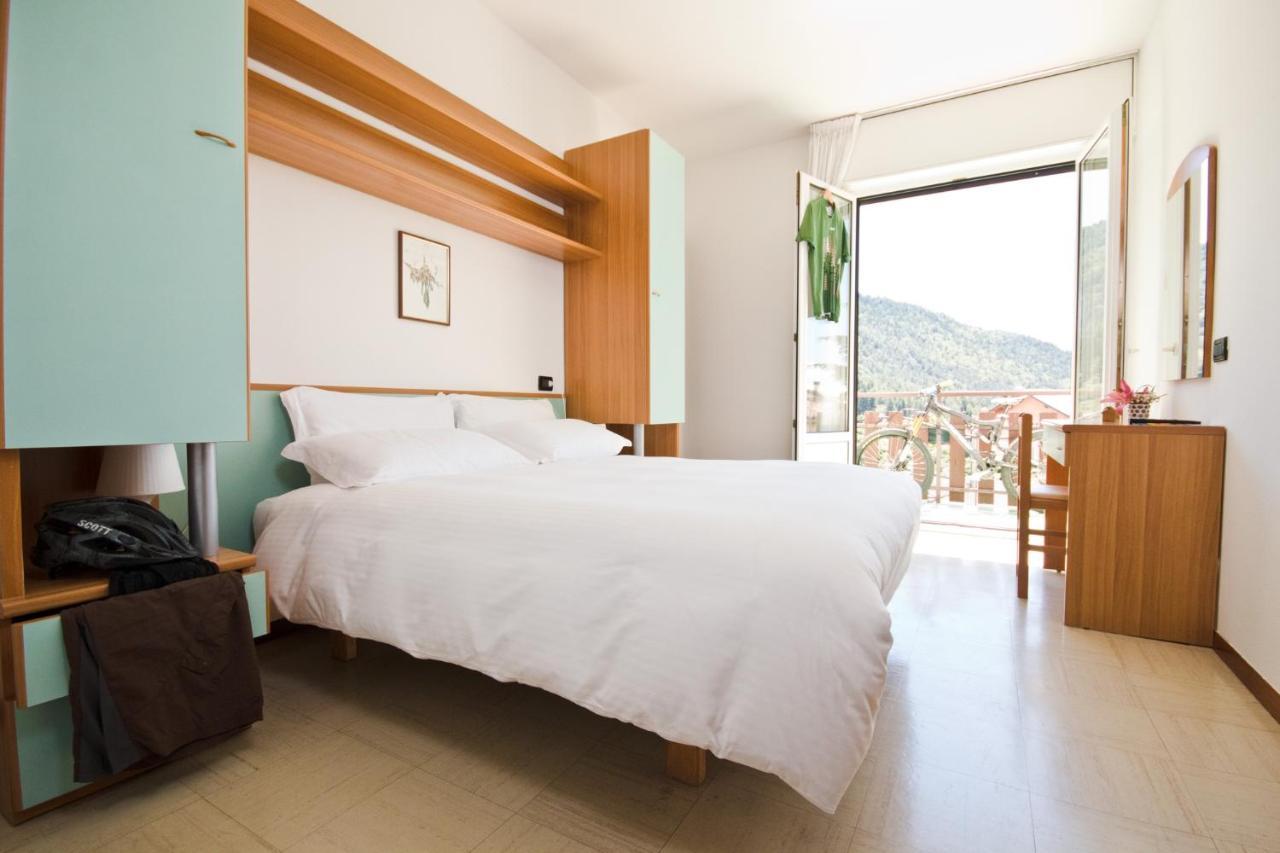 Hotel Martinelli Ronzo-Chienis Esterno foto