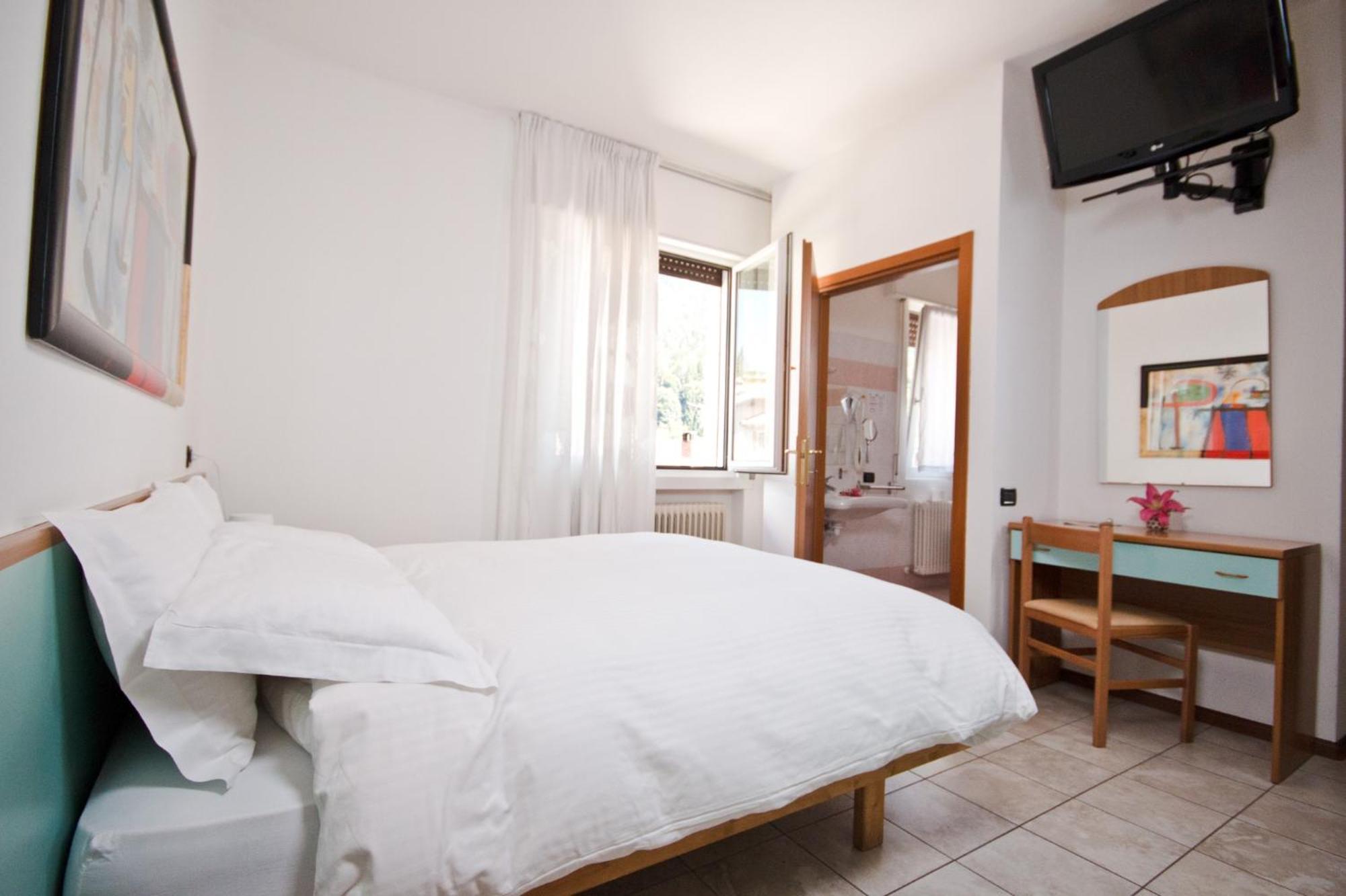 Hotel Martinelli Ronzo-Chienis Esterno foto
