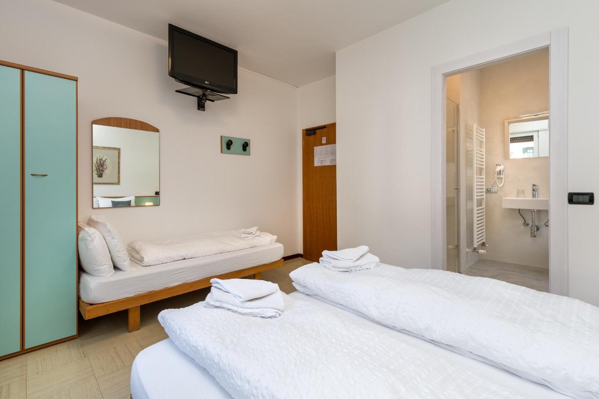Hotel Martinelli Ronzo-Chienis Esterno foto