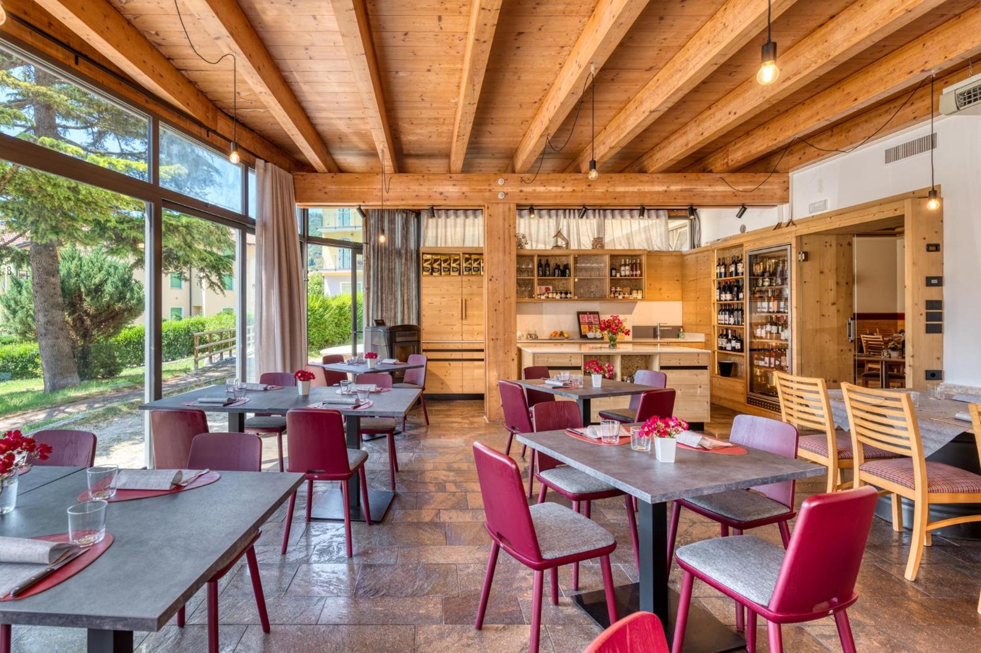 Hotel Martinelli Ronzo-Chienis Esterno foto