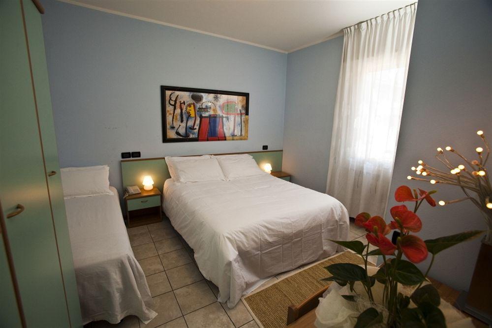 Hotel Martinelli Ronzo-Chienis Esterno foto