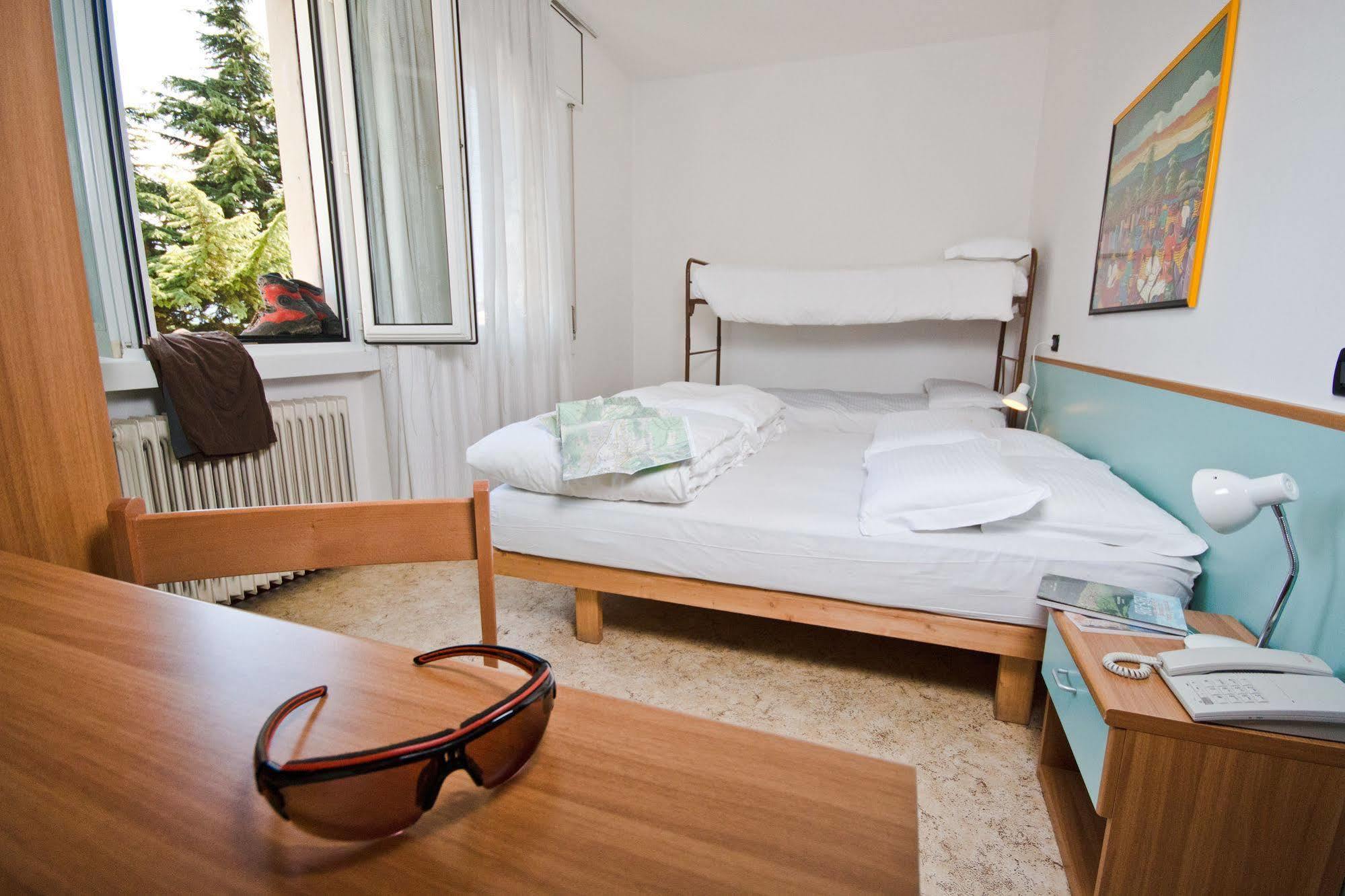 Hotel Martinelli Ronzo-Chienis Esterno foto