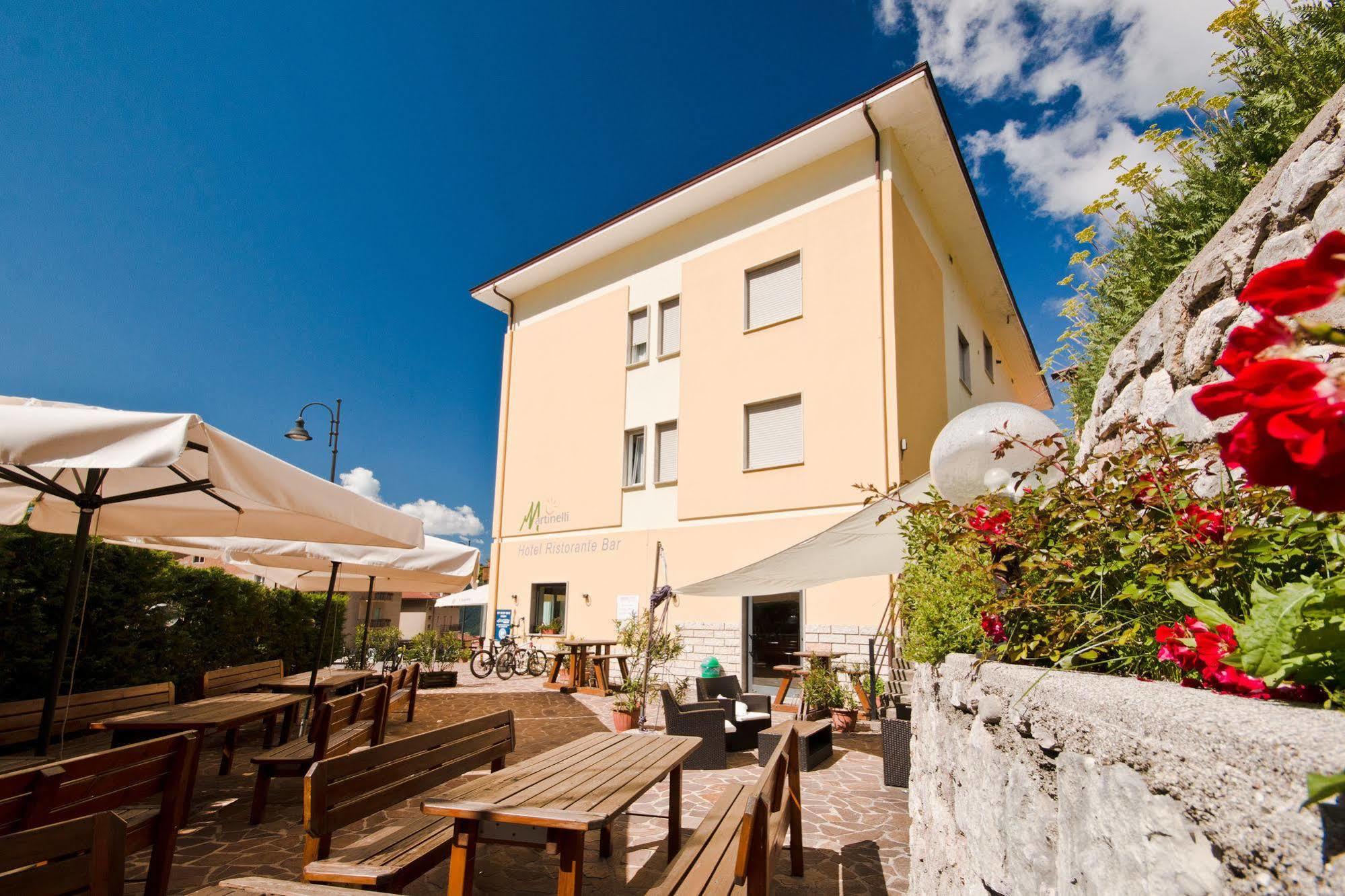 Hotel Martinelli Ronzo-Chienis Esterno foto